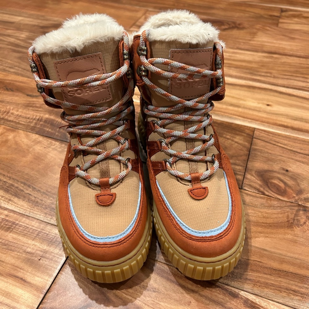 SOREL Women's ONA AVE Trek Waterproof Boots - Picture 2 of 5